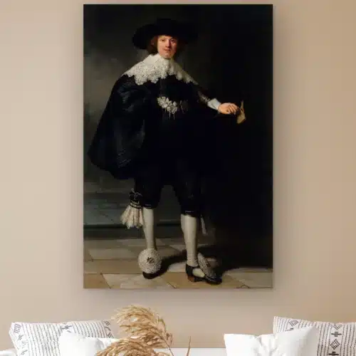 Portret van Marten Soolmans van Rembrandt van Rijn aan de muur boven een witte bank met kussens
