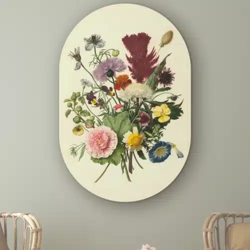 Muurovaal Boeket bloemen aan de muur boven twee rotan stoelen