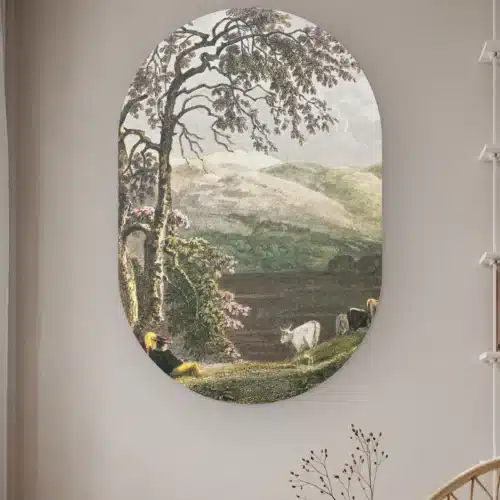 Muurovaal Siciliaans landschap aan de muur in een lichte kamer met droogbloemen