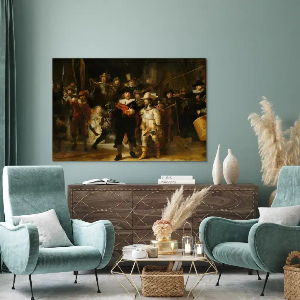 De Nachtwacht van Rembrandt boven een notenhouten dressoir tussen twee mintgroene fauteuils