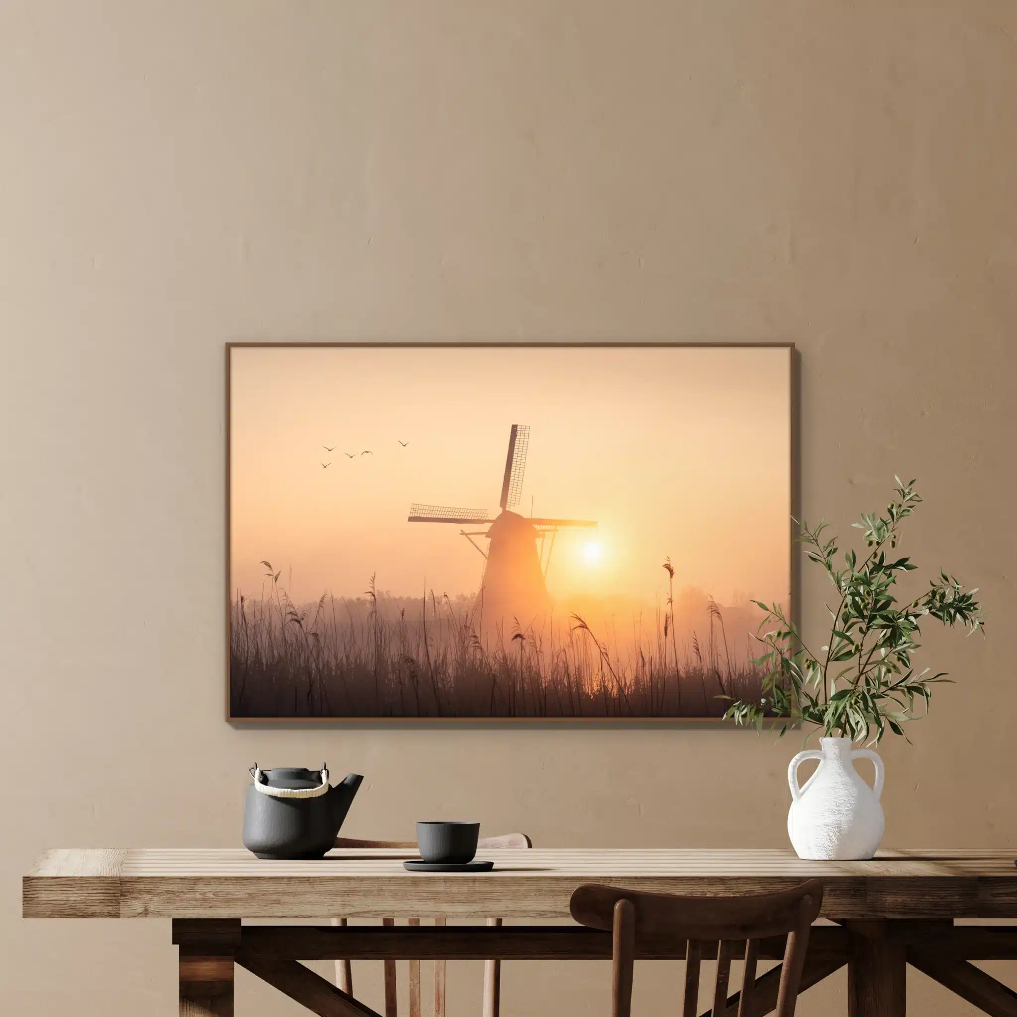 Molen wanddecoratie met houten frame boven een houten tafel: Hollandse glorie bij Kinderdijk