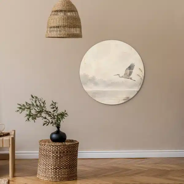 Japandi schilderij vogels als muurcirkel aan een zandkleurige muur