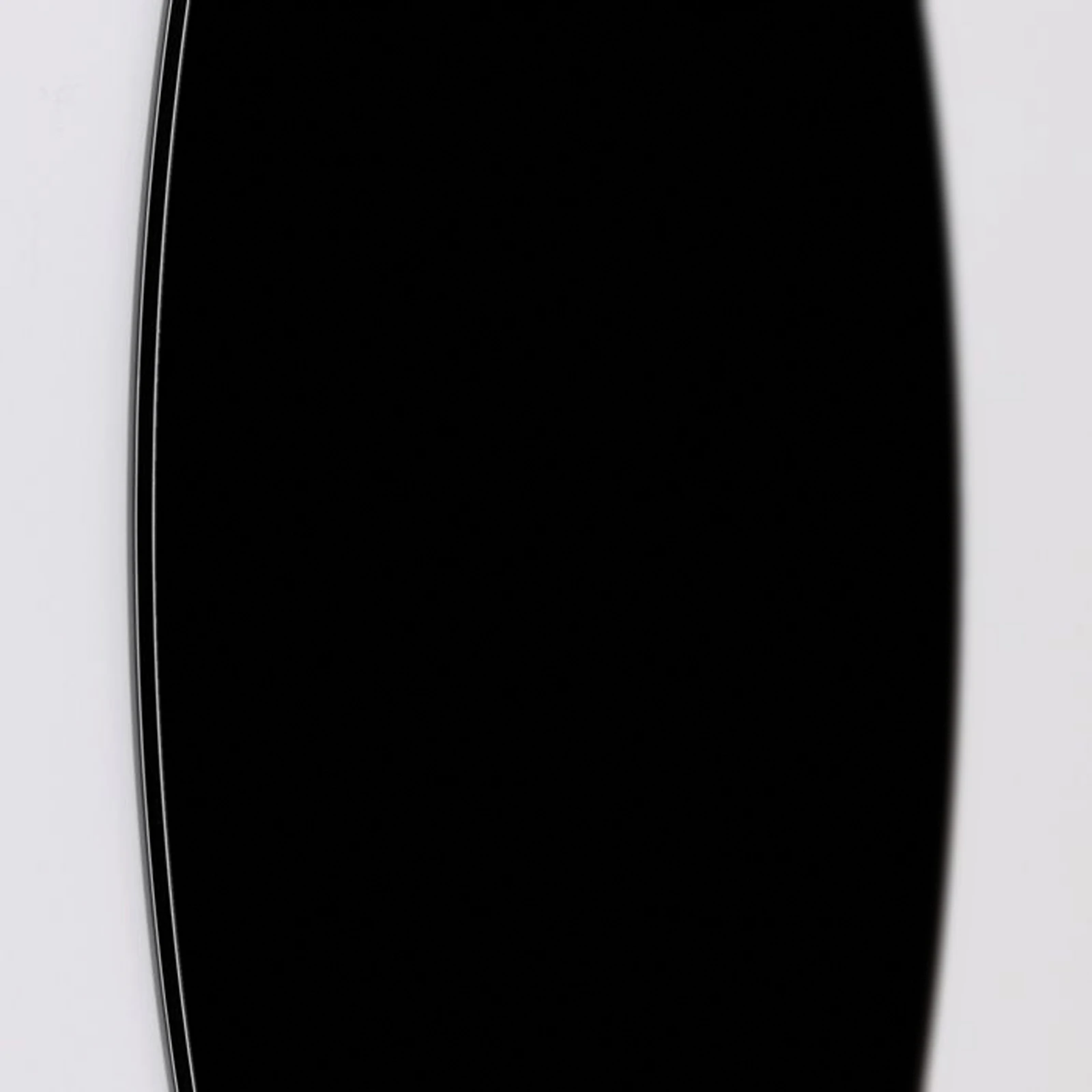Muurcirkel Zwart, Aluminium Dibond van dichtbij