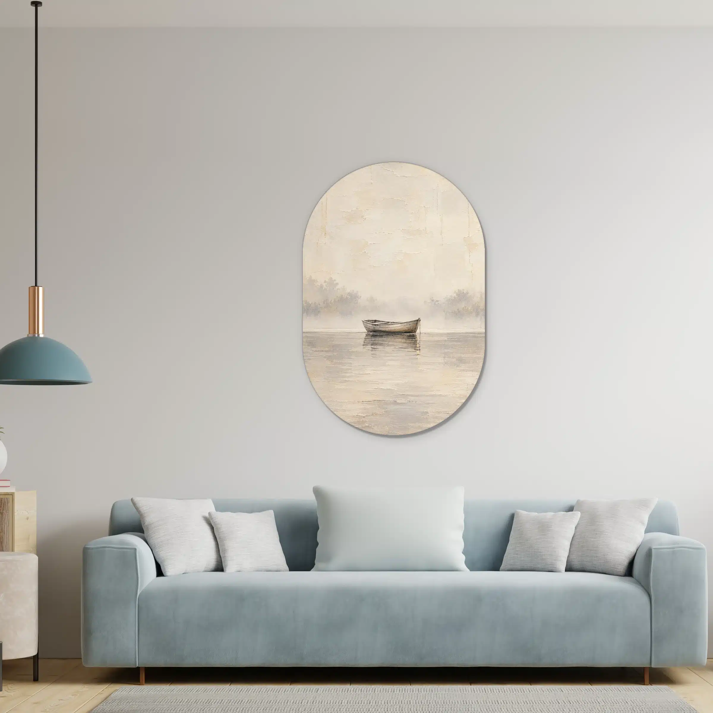 Schilderij beige tinten als muurovaal in een lichte woonkamer boven de bank
