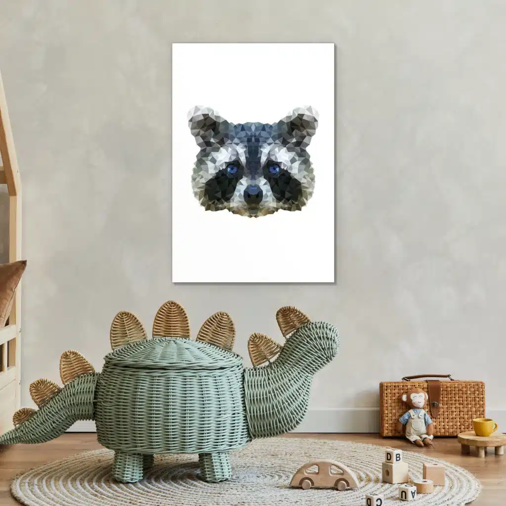 Pixxi wasbeer in een kinderkamer boven een rieten dino en een rond kleed