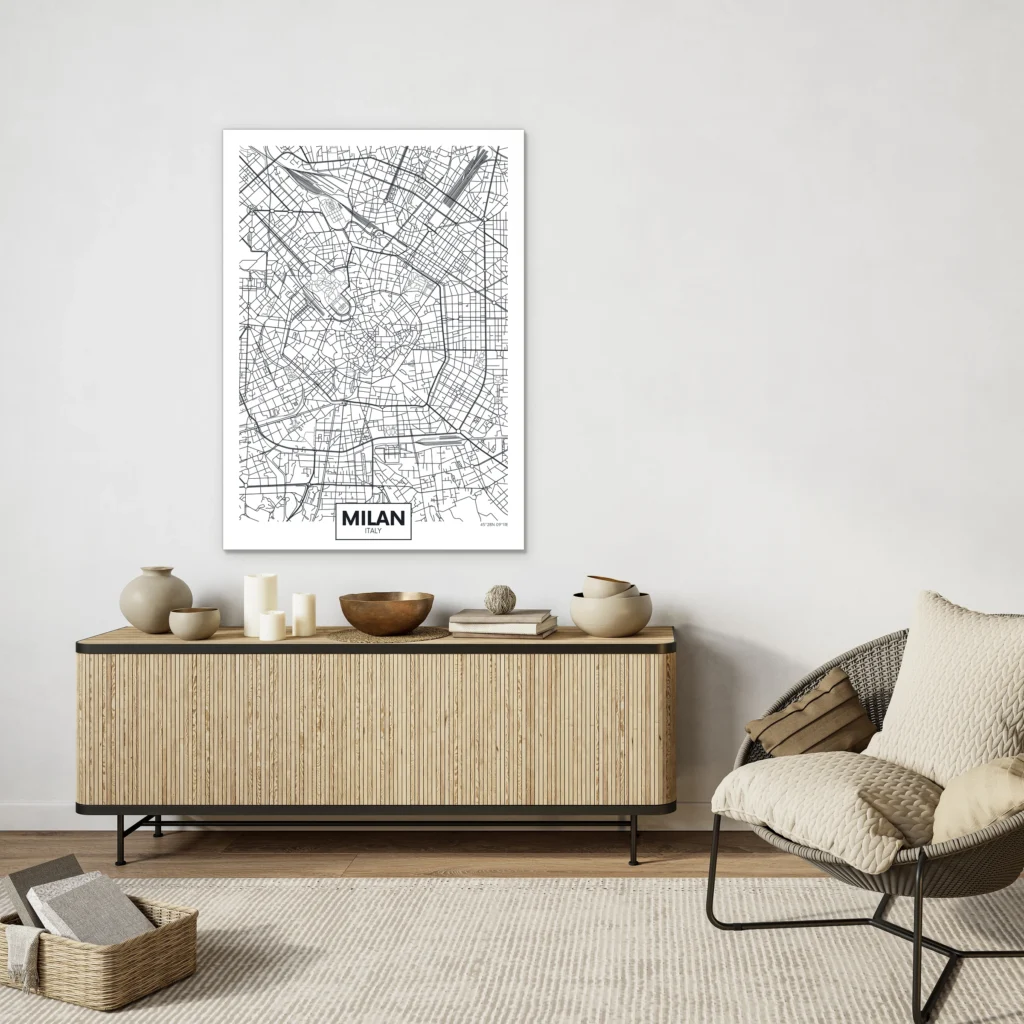 Plattegrond Milaan boven een licht houten lamellen dressoir tegen een witte muur