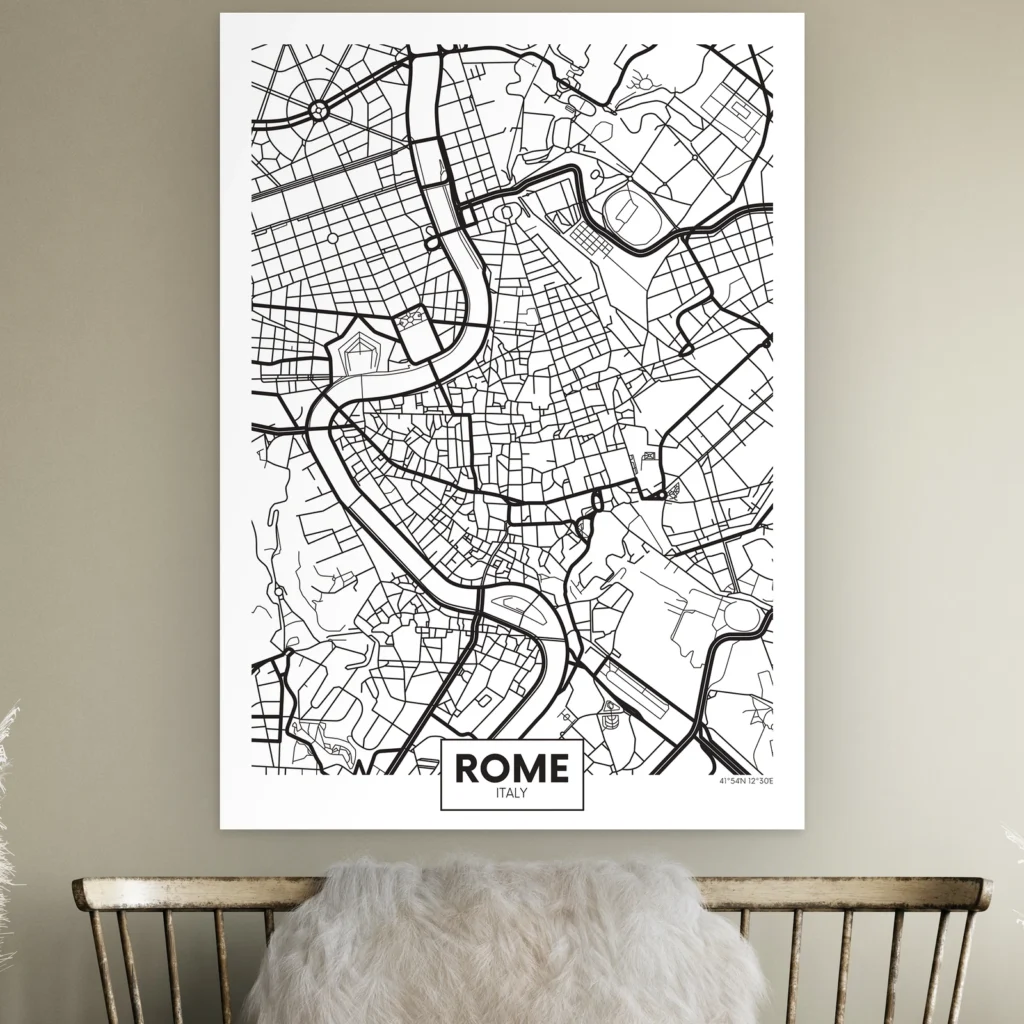 Plattegrond Rome aan de muur boven een houten bankje met schapenvacht