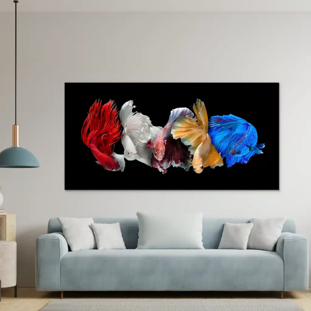 Visfamilie panorama boven een lichtblauwe bank met een hanglamp